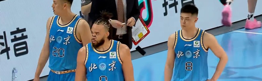 leyu-CBA疯狂一夜：上海战胜北京夺19连胜，广厦又输广东，排名变乱了